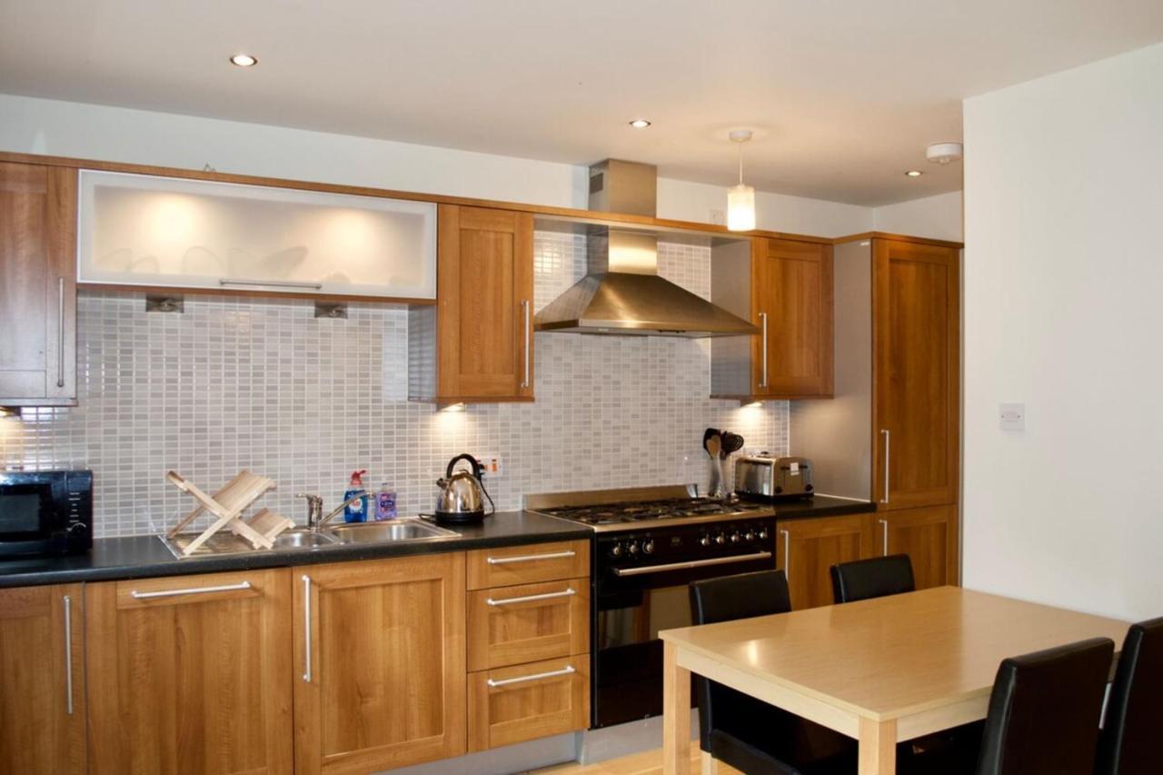 Modern 2 Bedroom City Centre Flat Edinburgh Exterior photo